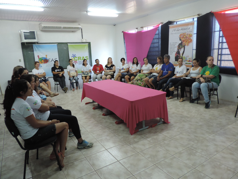 CRAS realiza mesa redonda e debate violência contra a mulher